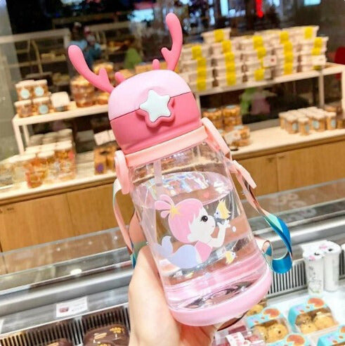 Garrafa Plástica 600ML, Desenhos Criativos e Divertidos, Ideal para Bebes e Crianças Pequenas, À Prova de Vazamentos e com Alça de Ombro